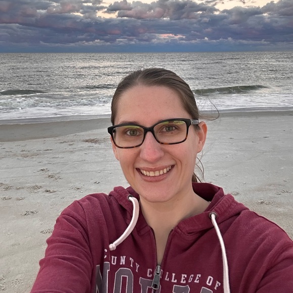 Meet Your Posher - Picture 2 of 4